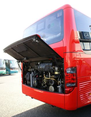 Testovací Setra  S 415 H  v Praze - podrobnosti k víceúčelovému autobusu 