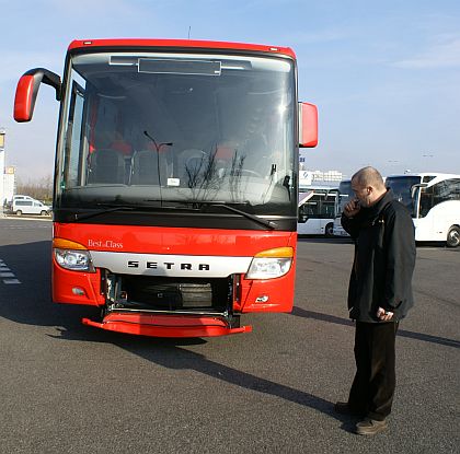 Testovací Setra  S 415 H  v Praze - podrobnosti k víceúčelovému autobusu 