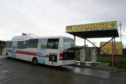BUSportál jezdí na CNG: Tankování u FTL v Prostějově - plnicí stanice