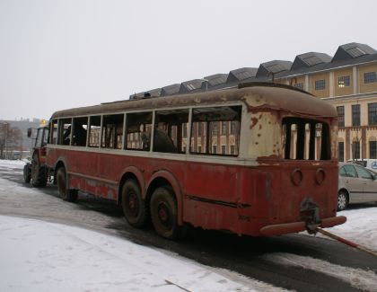 Trolejbus Škoda 3Tr3 se dnes chystal k transportu. Fotoreportáž 