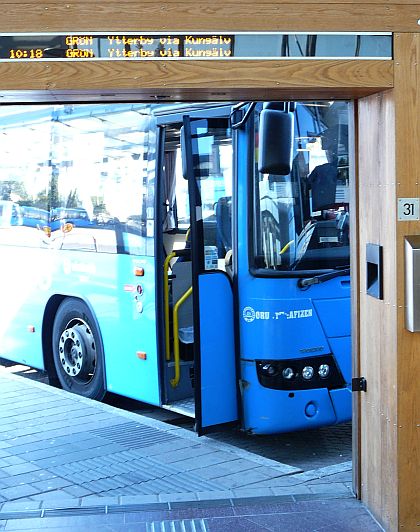 Jak zpříjemnit cestujícím na nádražích  čekání na autobus při nevlídném počasí 