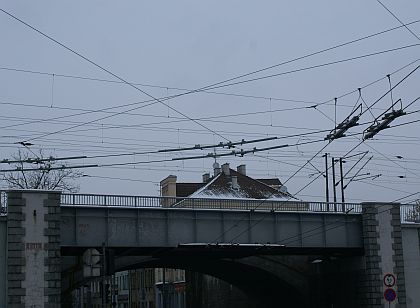 Po nové trolejbusové trati  na periférii Plzně se chystá zprůjezdnění 