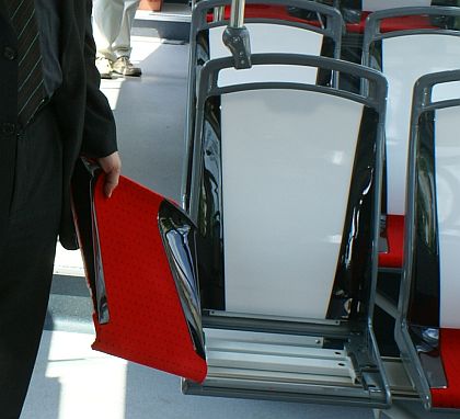 Nový třínápravový Solaris Urbino 15 v Plzni se liší od svých předchůdců