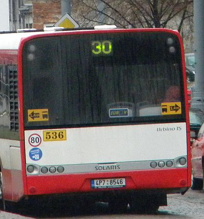 Nový třínápravový Solaris Urbino 15 v Plzni se liší od svých předchůdců