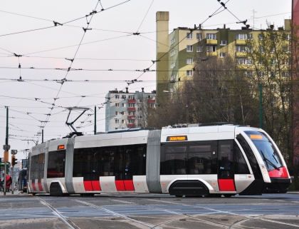 Tramvaj Solaris Tramino od víkendu vozí cestující v Poznani