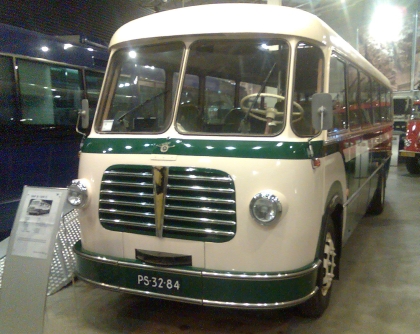 Ze zapomenuté pošty: Benzinový autobus DAF z roku 1956