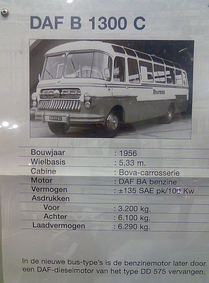 Ze zapomenuté pošty: Benzinový autobus DAF z roku 1956