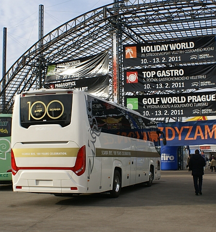 Autokary na Holiday World 2011: Scania Touring v jubilejním designu