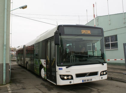 Prezentační kloubový městský autobus Volvo 7700 v České republice