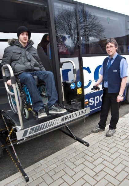 Zeptali jsme se společnosti ICOM transport na využití bezbariérových autobusů