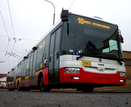 Hradec v Plzni. Velká fotoreportáž ze zkušebních jízd trolejbusu Škoda 31Tr SOR