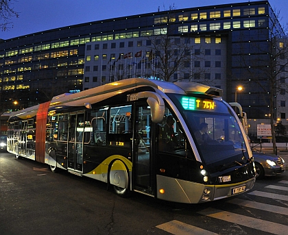 Solaris nabízí městský autobus Urbino v designu BHNS-bus s vysokou úrovní služeb