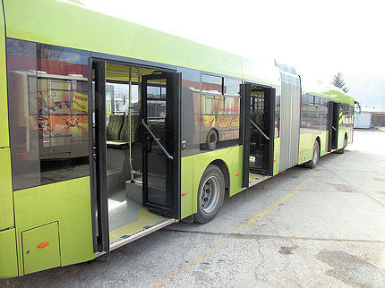 BUSportál SK: Testovací  kloubový autobus TEDOM byl v Banské Bystrici