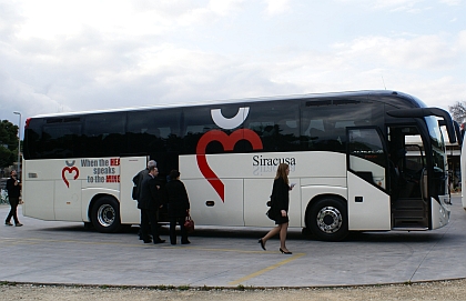 Všestranný typ autokaru  Magelys Pro. Irisbus Iveco zařazuje do nabídky