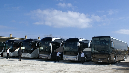 Všestranný typ autokaru  Magelys Pro. Irisbus Iveco zařazuje do nabídky