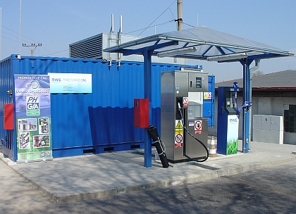 Skupina RWE otevřela novou plnicí stanici CNG v Lounech 21.4.2011