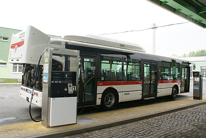 Na návštěvě v ČSAD MHD Kladno. Záběry nové plničky a CNG autobusů 