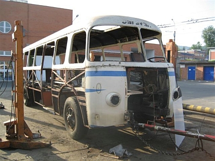 V dílnách DSZO byl obnoven historický autobus Škoda 706 RTO