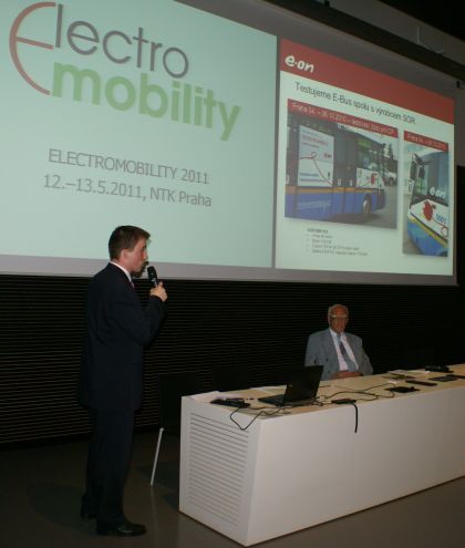 Vozidla na kongresu Electromobility: Česká premiéra elektrické Octavie,
