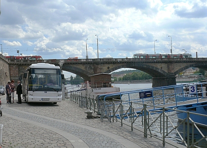 Autobus BMC Hawk se představil ve středu  v Praze 