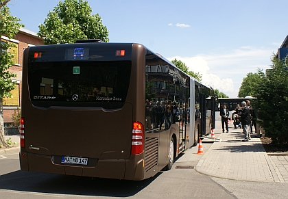 Nové Citaro městu sluší. Na projížďce okolím závodu  Mercedes-Benz. 