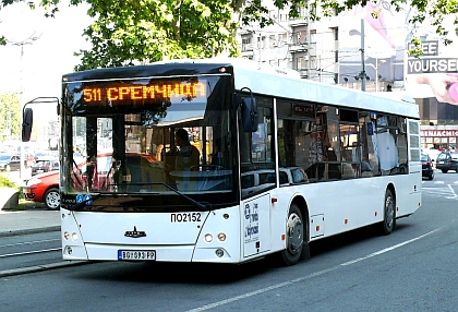 Autobusová, trolejbusová a tramvajová pohlednice z Bělehradu