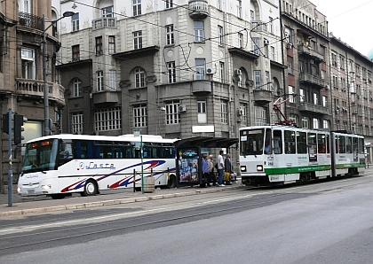 Autobusová, trolejbusová a tramvajová pohlednice z Bělehradu