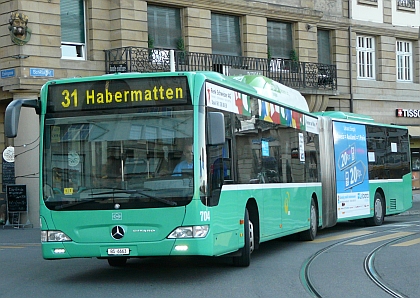 Na návštěvě v Basileji II.: Zachycené autobusy jsou německé značky,