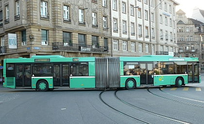 Na návštěvě v Basileji II.: Zachycené autobusy jsou německé značky,