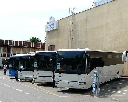 Exteriérové záběry z Dne otevřených IVECO CR ve Vysokém Mýtě