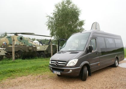 Mercedes-Benz Sprinter Travel 65 - minibus s vnitřní výbavou dálkového autokaru