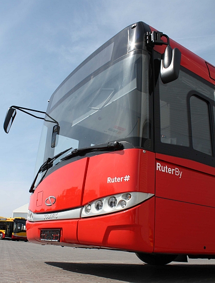 Solaris představí v září v Norsku kloubový hybrid a malokapacitní Alpino