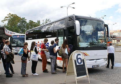 Procházky na Florenci. Pohledy na úpravy nádraží  i  na vozidla