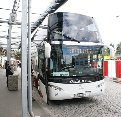 Procházky na Florenci. Pohledy na úpravy nádraží i na vozidla