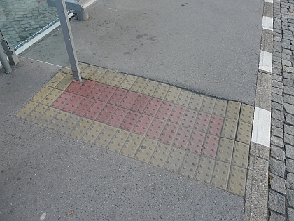 Procházky na Florenci. Pohledy na úpravy nádraží i na vozidla