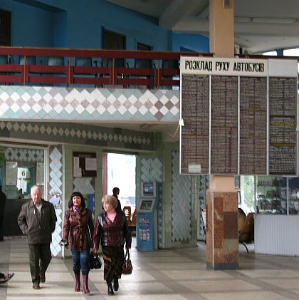 Pohlednice z autobusových nádraží na východě 6: Vinica