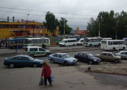Pohlednice z autobusových nádraží na východě 6: Vinica