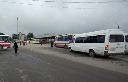 Pohlednice z autobusových nádraží na východě 6: Vinica