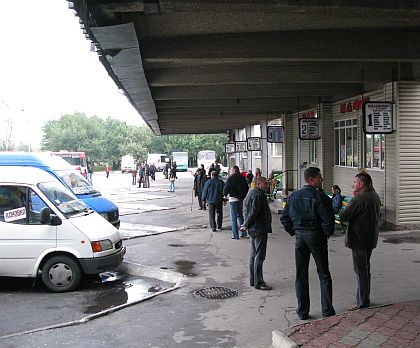 Závěrečná  pohlednice  z autobusových nádraží na východě: Cherson a Uman