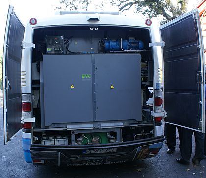 Vyfotografovali jsme Tatranský elektrobus ve Studánce u Rychnova nad Kněžnou