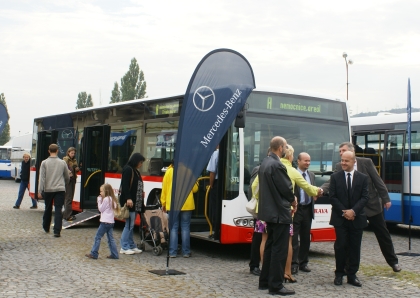 Ze Dne otevřených dveří  Probo Bus a PT Real v Králově Dvoře 17.9.2011