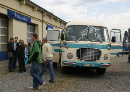 Ze Dne otevřených dveří  Probo Bus a PT Real v Králově Dvoře 17.9.2011