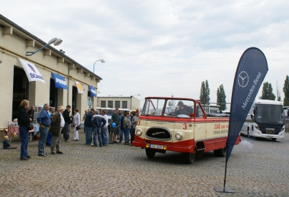 Ze Dne otevřených dveří  Probo Bus a PT Real v Králově Dvoře 17.9.2011