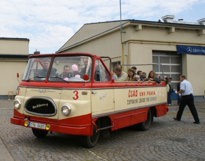 Ze Dne otevřených dveří  Probo Bus a PT Real v Králově Dvoře 17.9.2011