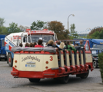 Ze Dne otevřených dveří  Probo Bus a PT Real v Králově Dvoře 17.9.2011