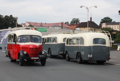 Historické autobusy potěšily v rámci 'Dne s historickými autobusy'