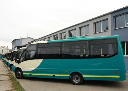 Malokapacitní autobusy FIRST FSLI předal výrobce Rošero-P 21.9.2011