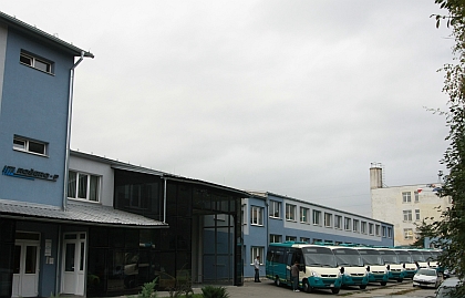 Malokapacitní autobusy FIRST FSLI předal výrobce Rošero-P 21.9.2011