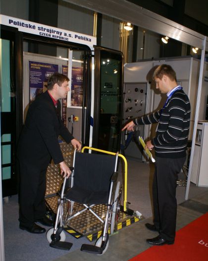 BUSWORLD 2011: Expozice s českou účastí III. - Poličské strojírny 