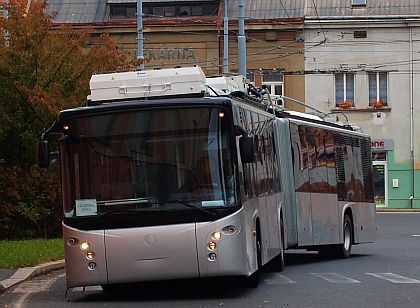 Pestrý trolejbusový podzim v ulicích Plzně objektivem Lukáše Kučery